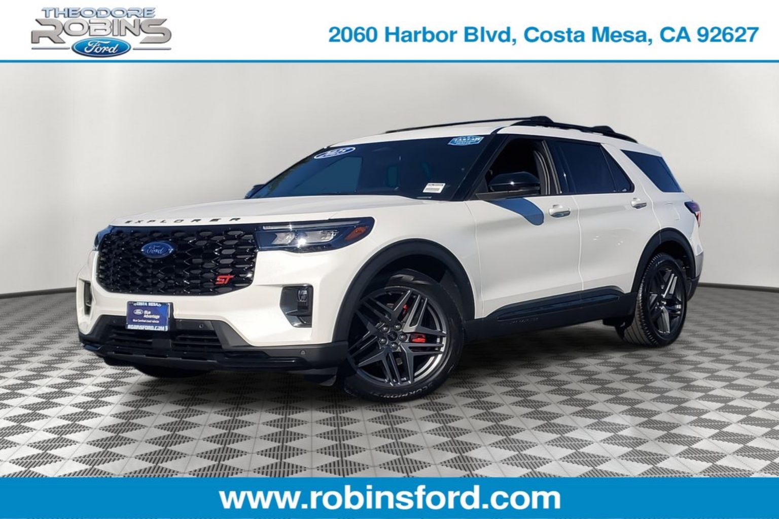 2025 Ford Explorer ST's photo