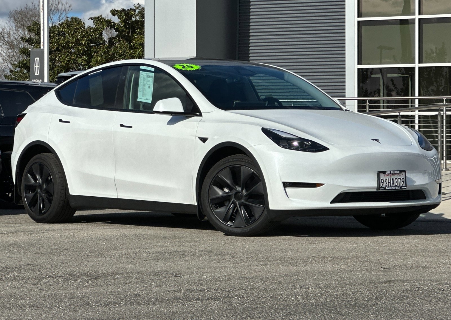 2025 Tesla Model Y Long Range's photo