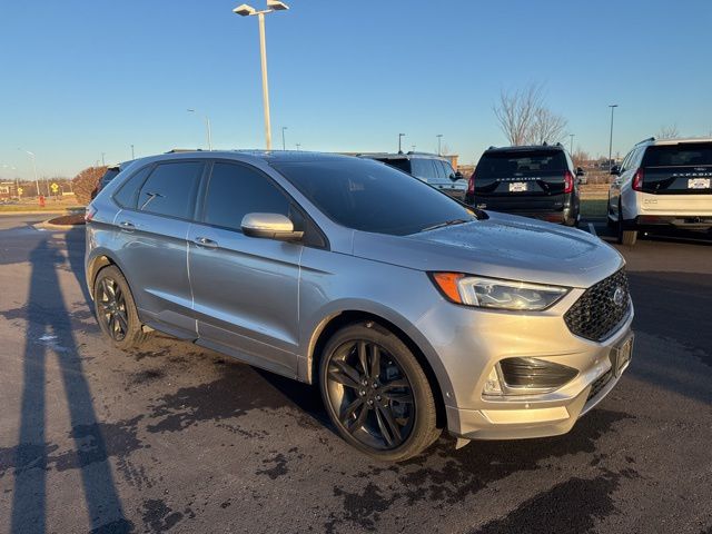 2024 Ford Edge ST's photo