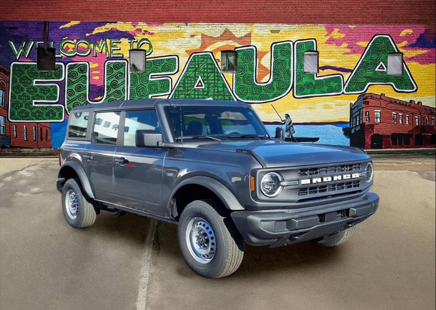 2025 Ford Bronco Base's photo