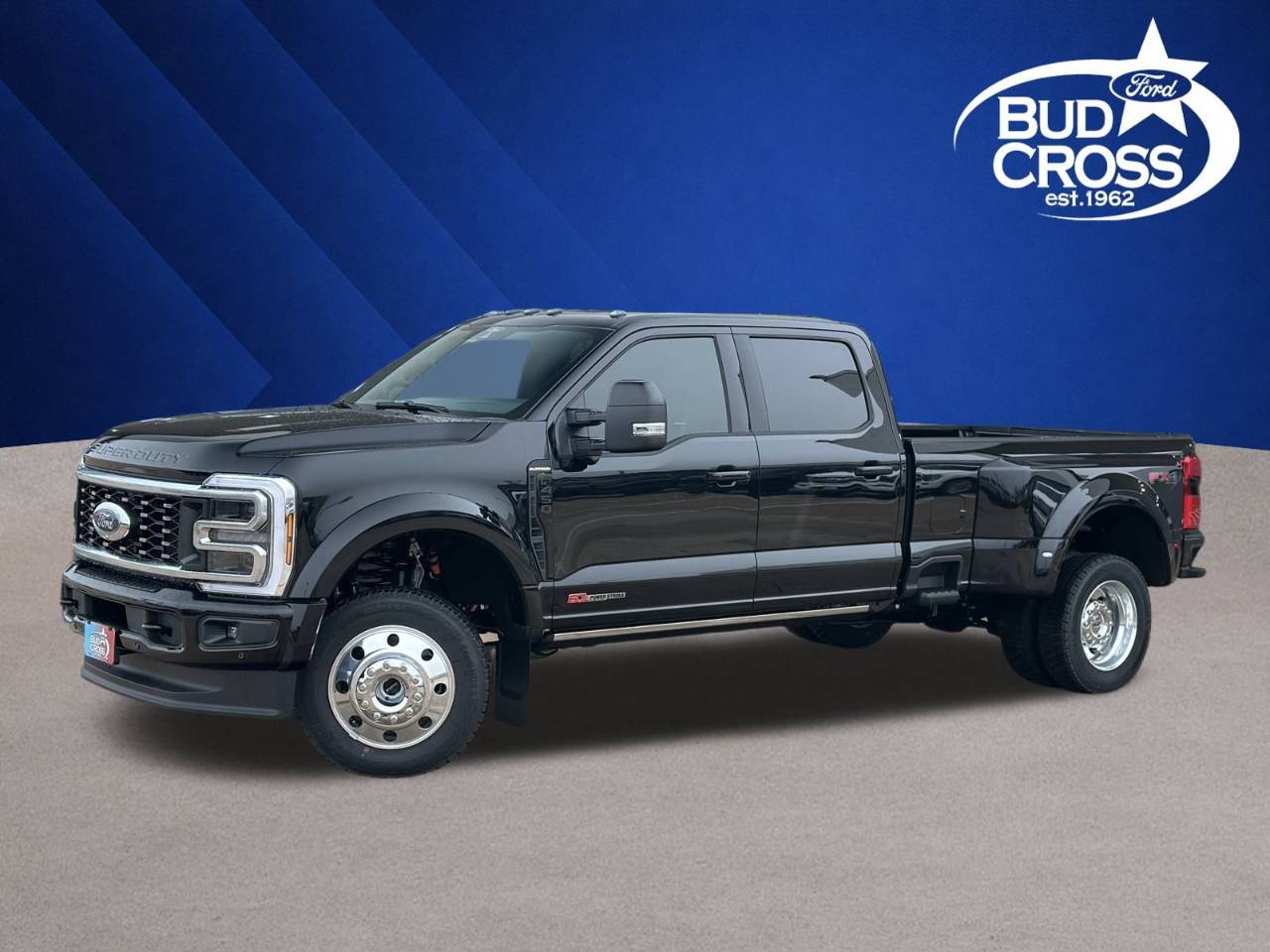 2026 Ford F-450 Super Duty Platinum's photo