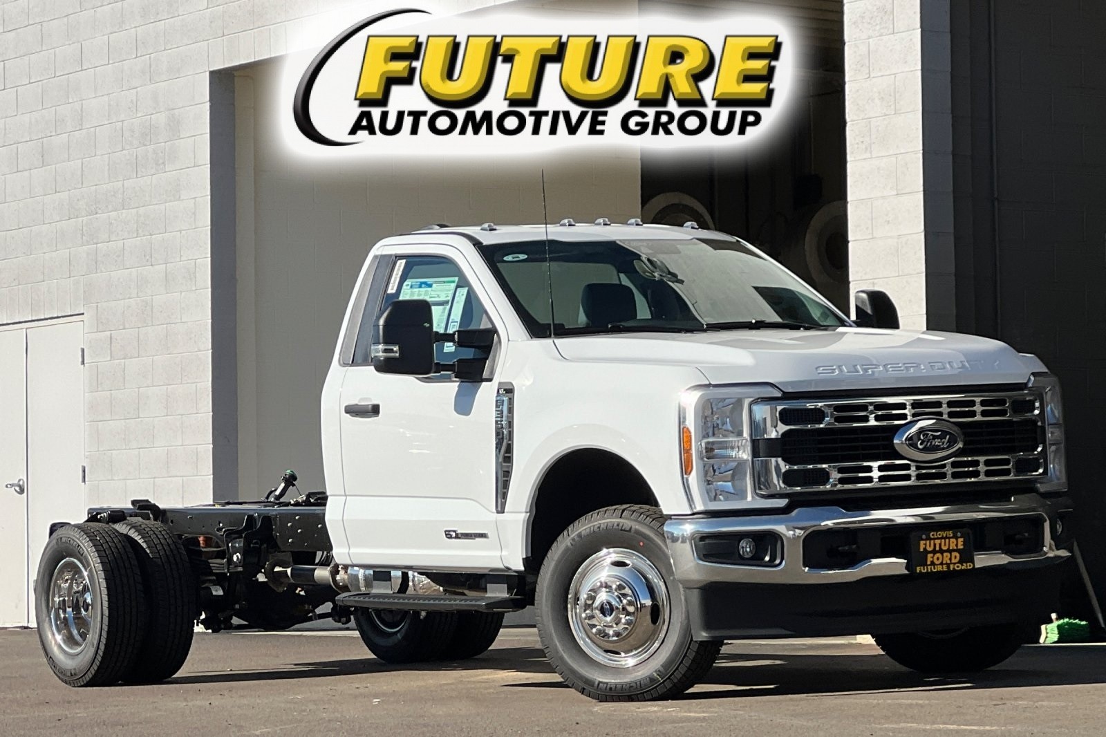 2026 Ford F-350 Super Duty Chassis Cab XL's photo