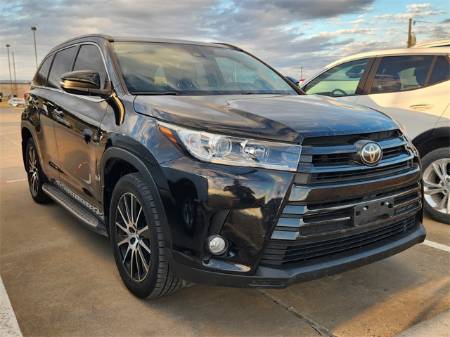 2017 Toyota Highlander SE