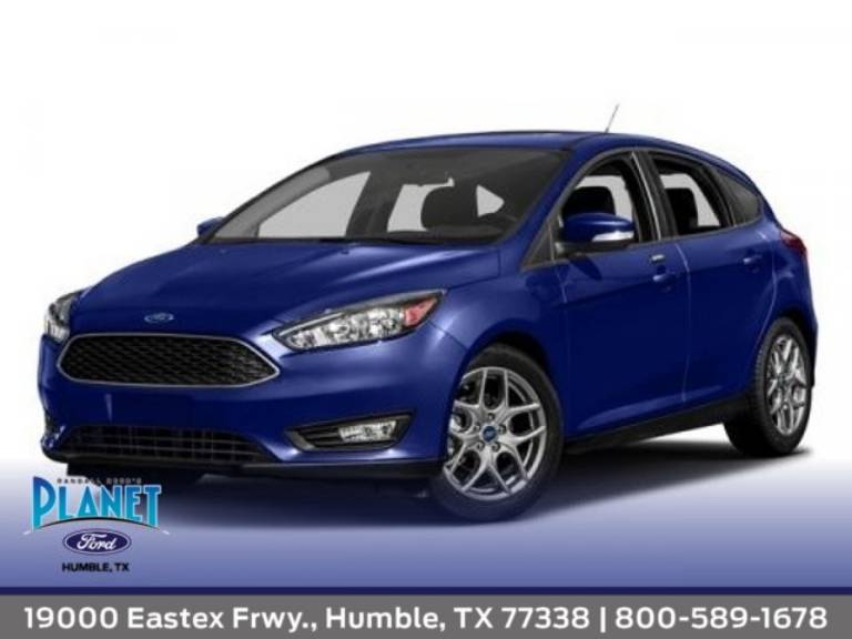 2016 Ford Focus SE's photo