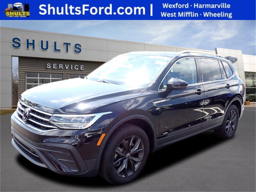 2023 Volkswagen Tiguan SE's photo