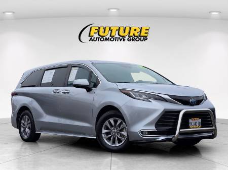 2022 Toyota Sienna XLE