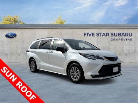 2022 Toyota Sienna XLE