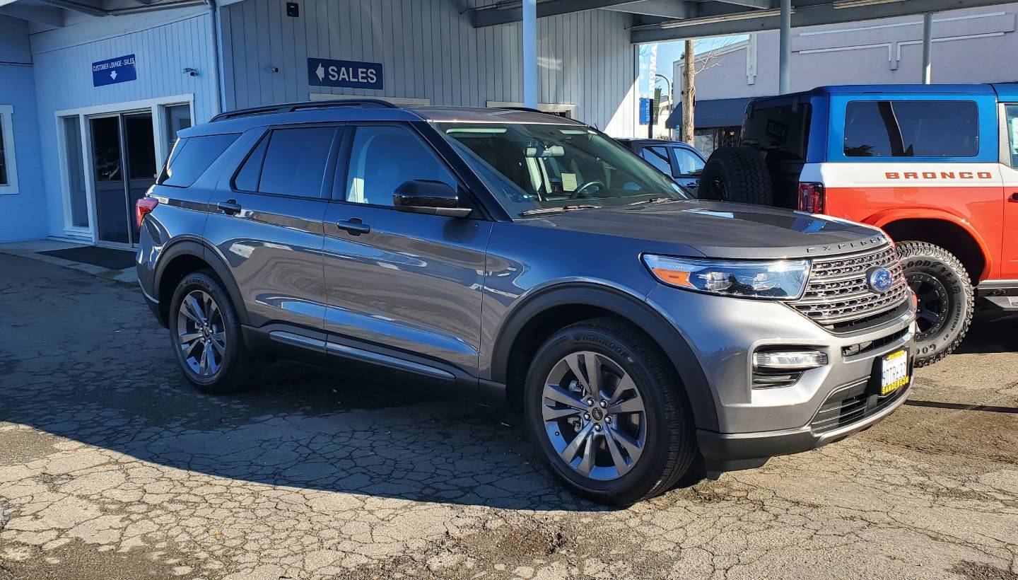 2022 Ford Explorer XLT's photo