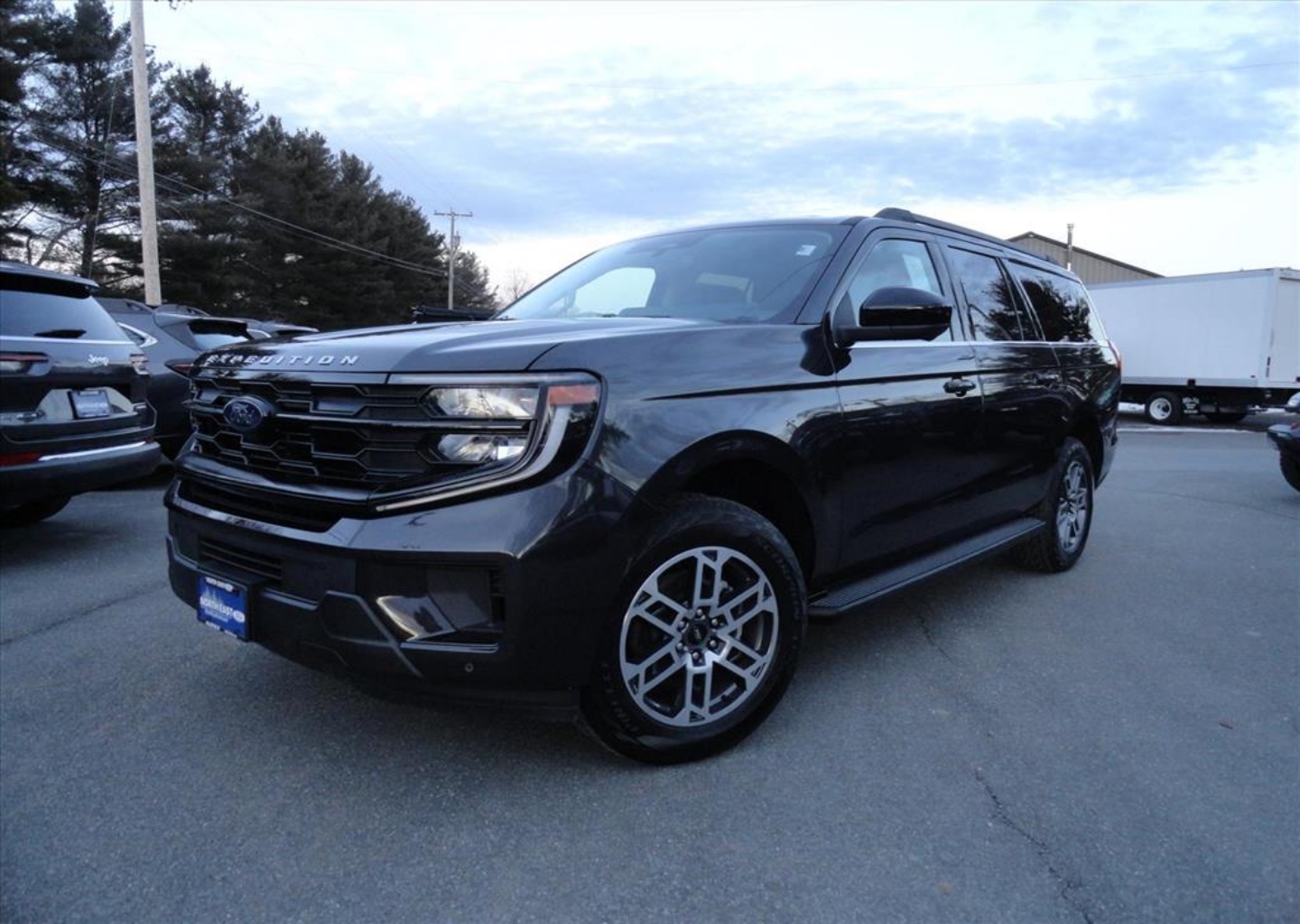 2026 Ford Expedition Active's photo