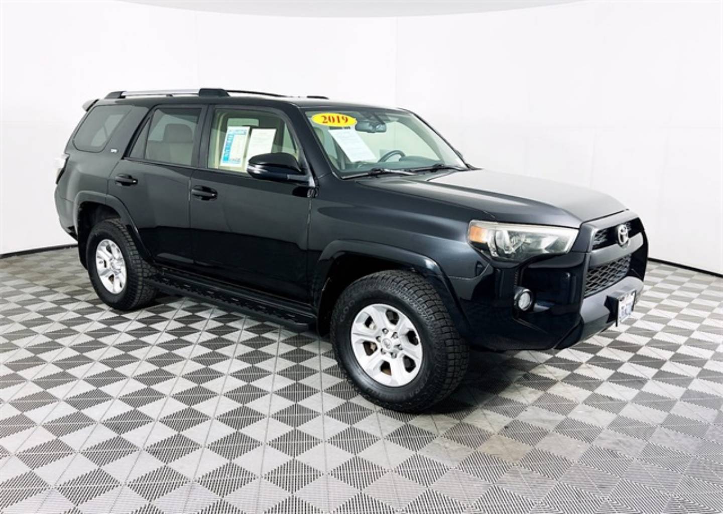 2019 Toyota 4Runner SR5 Premium's photo