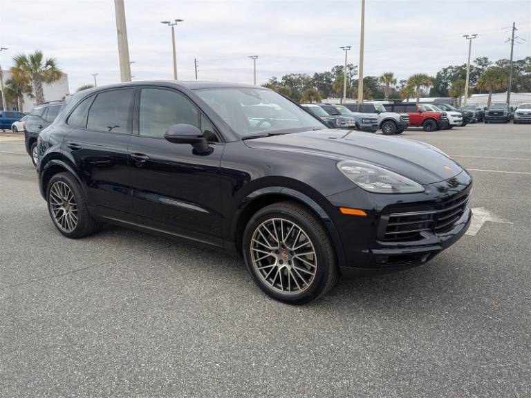 2023 Porsche Cayenne Platinum Edition