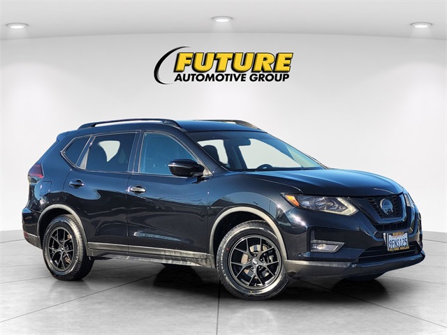 Used 2018 Nissan Rogue SV