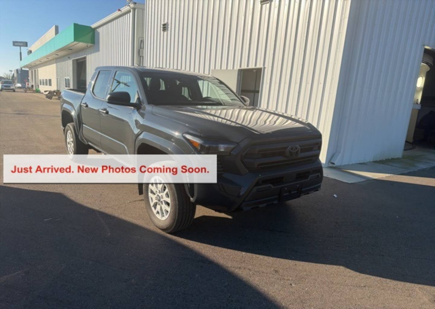2024 Toyota Tacoma SR's photo