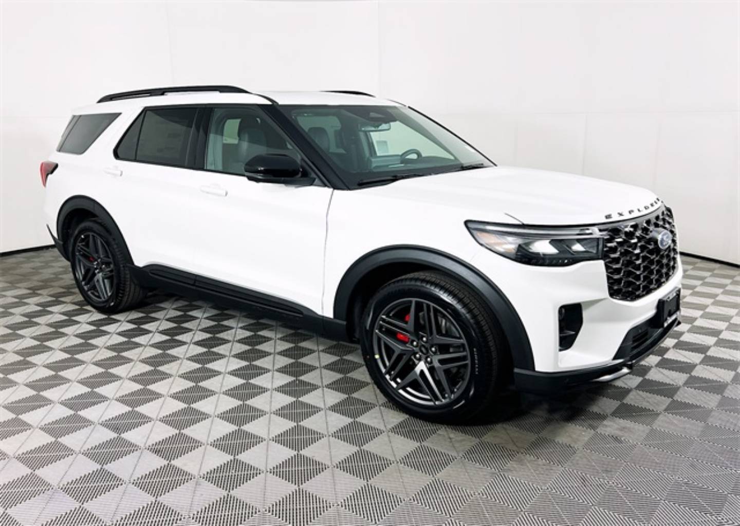 2026 Ford Explorer ST's photo