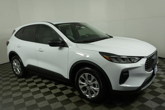 2026 Ford Escape SEL's photo