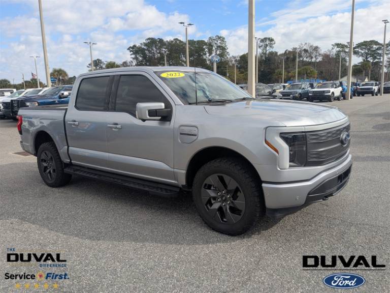 2022 Ford F-150 Lightning LARIAT