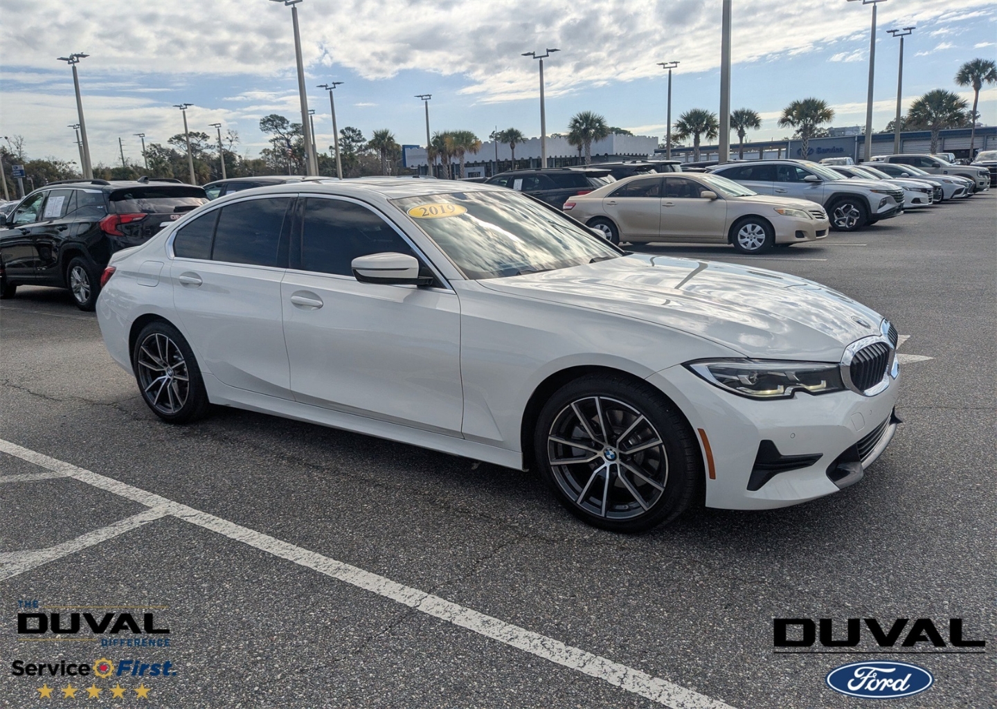 2019 BMW 3 Series 330's photo