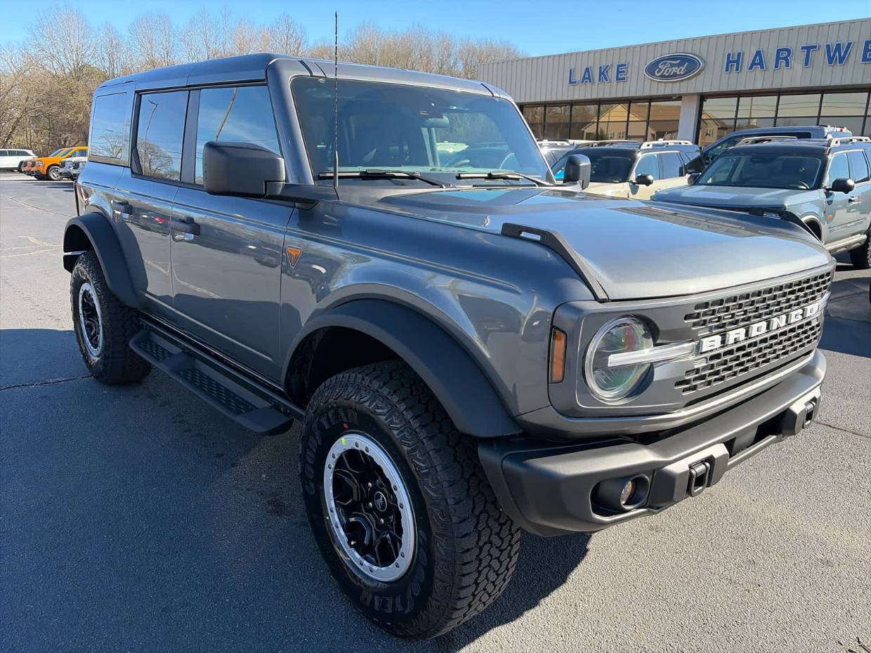 2025 Ford Bronco Badlands's photo
