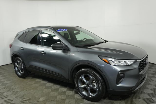 2025 Ford Escape SEL's photo