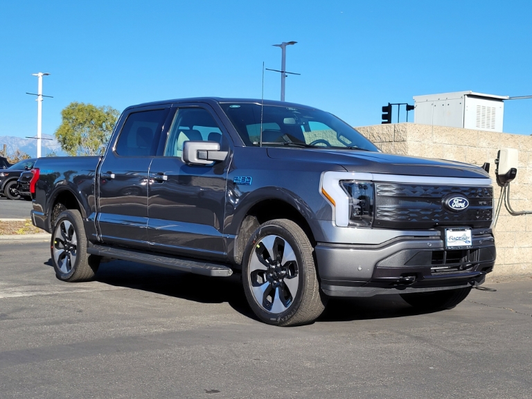 2025 Ford F-150 Lightning Platinum