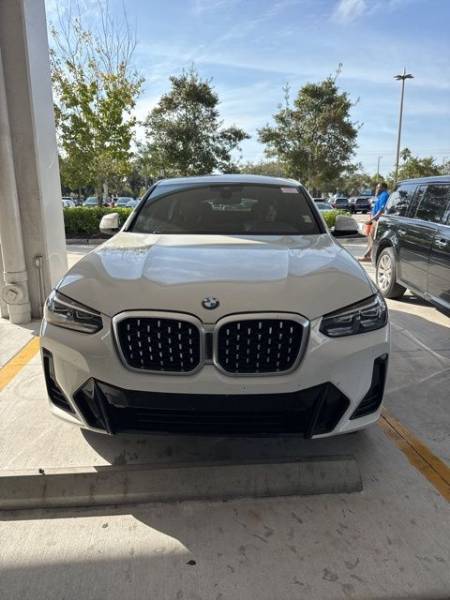 2023 BMW X4 xDrive30i
