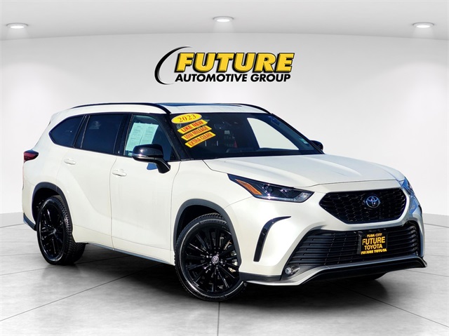 Used 2023 Toyota Highlander XSE