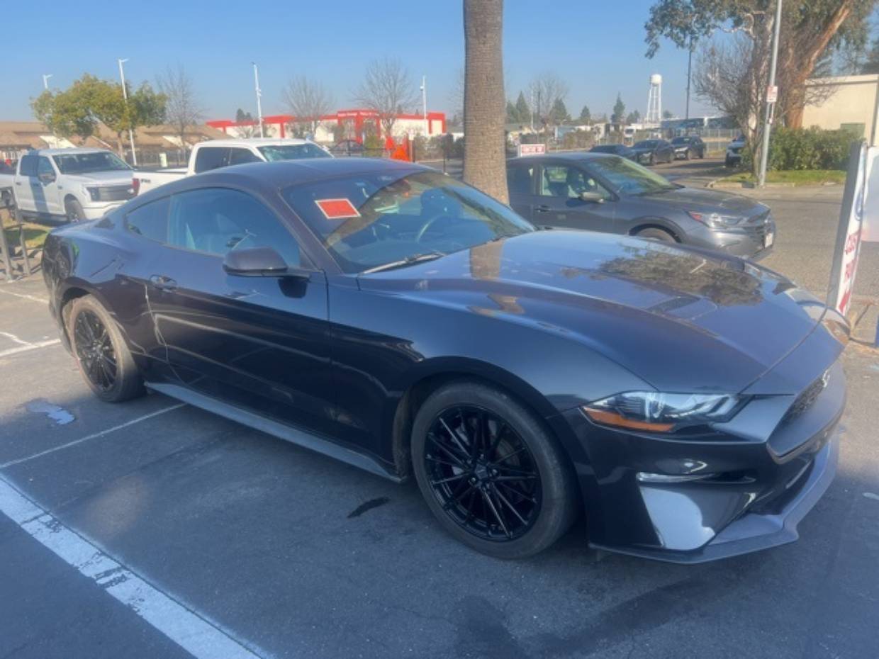 2022 Ford Mustang EcoBoost