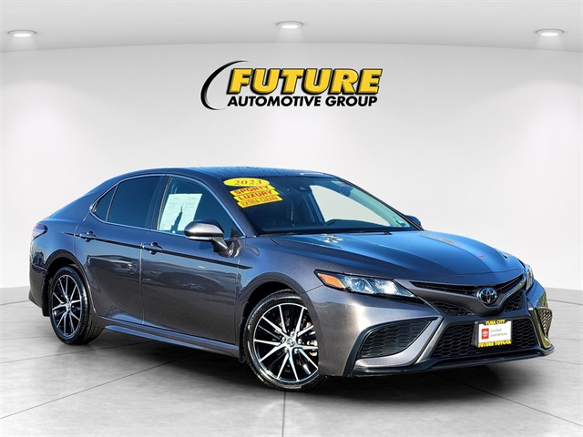 Used 2023 Toyota Camry SE