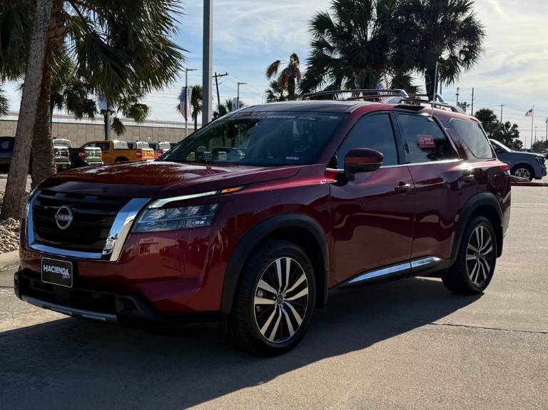 2024 Nissan Pathfinder Platinum