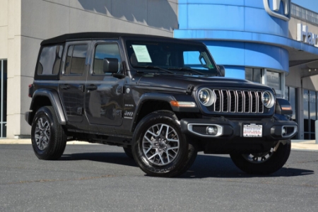2024 Jeep Wrangler 4WD SAHARA