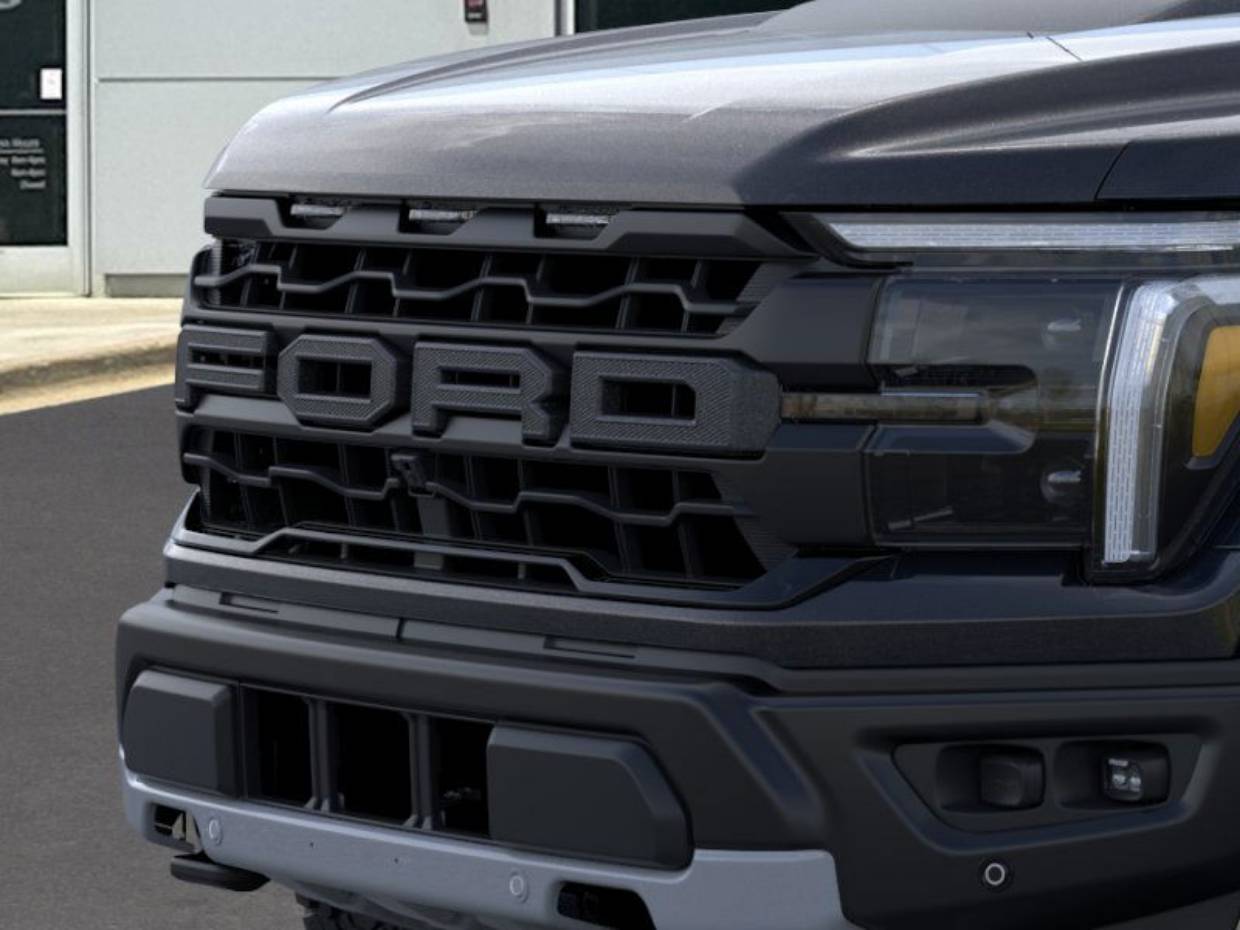 2025 Ford F-150 Raptor - Photo 17