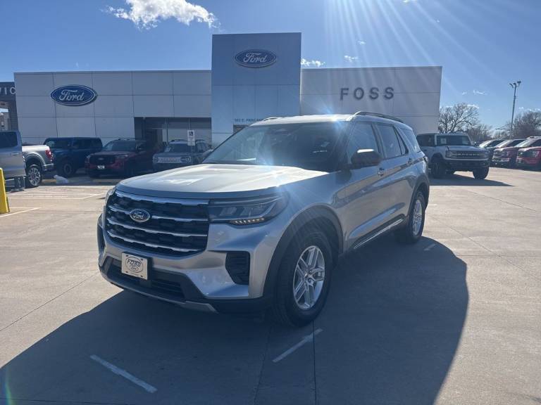 2025 Ford Explorer Active