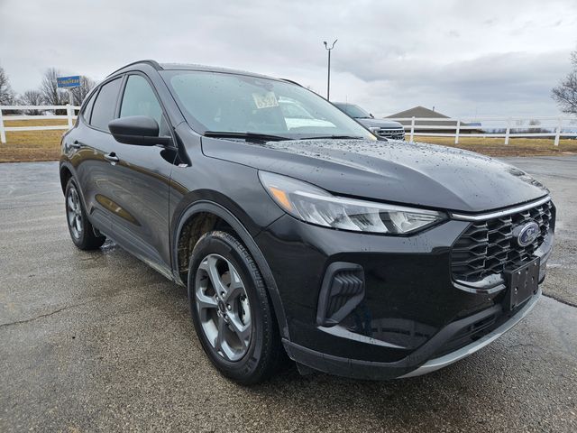 Used 2025 Ford Escape ST-Line with VIN 1FMCU9MN2SUB18926 for sale in Kansas City
