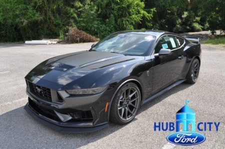 2025 Ford Mustang Dark Horse