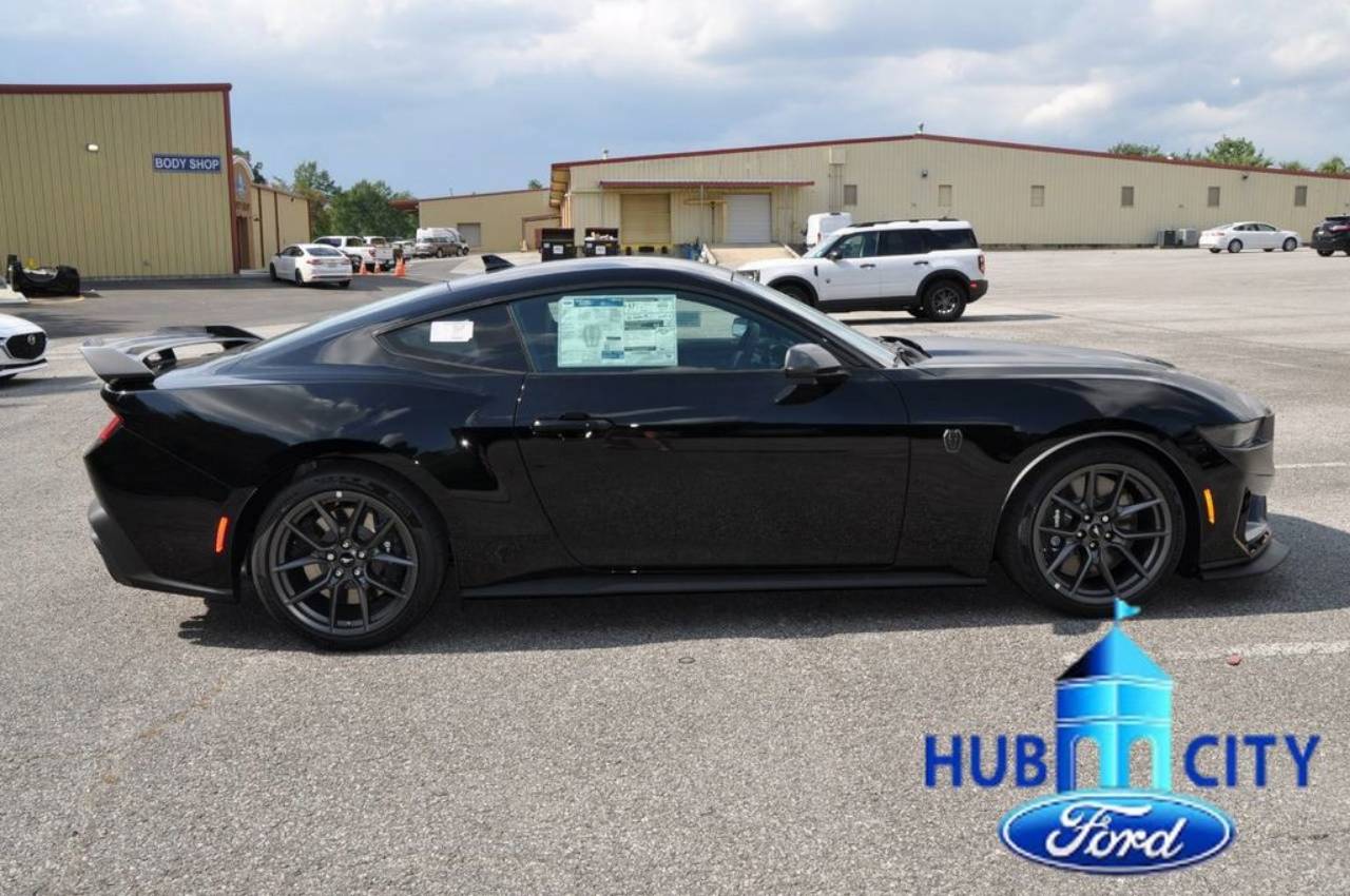 2025 Ford Mustang Dark Horse - Photo 6