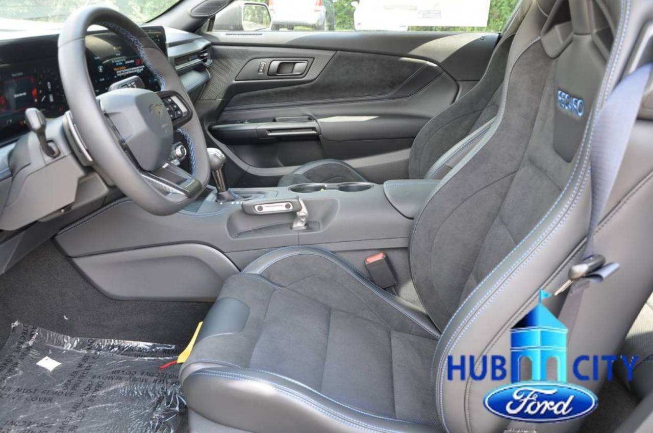 2025 Ford Mustang Dark Horse - Photo 10