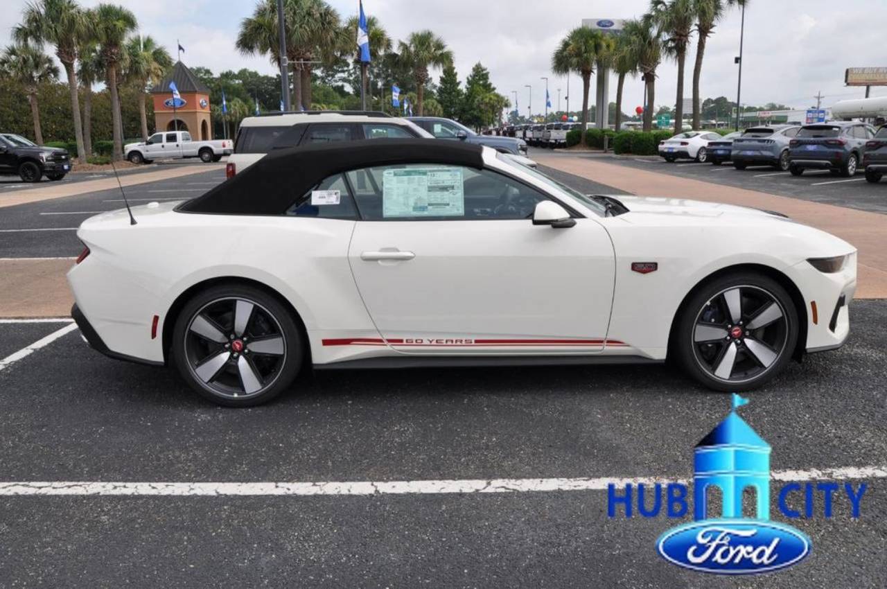 2025 Ford Mustang GT Premium Convertible - Photo 6