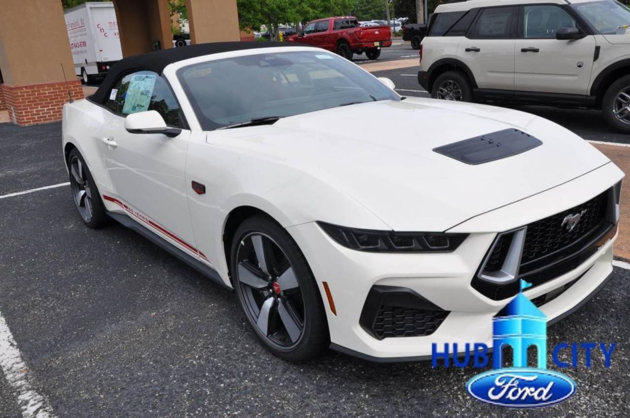 2025 Ford Mustang GT Premium Convertible - Photo 7