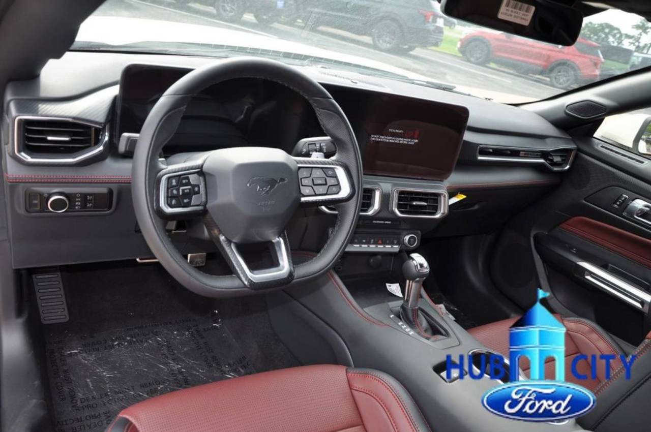 2025 Ford Mustang GT Premium Convertible - Photo 12