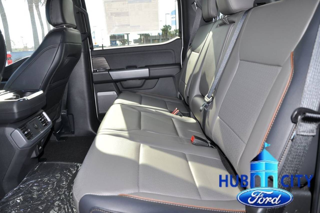 2025 Ford F-150 Lariat - Photo 11