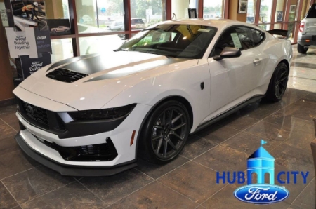 2025 Ford Mustang Dark Horse