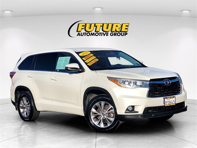2016 Toyota Highlander LE Plus V6