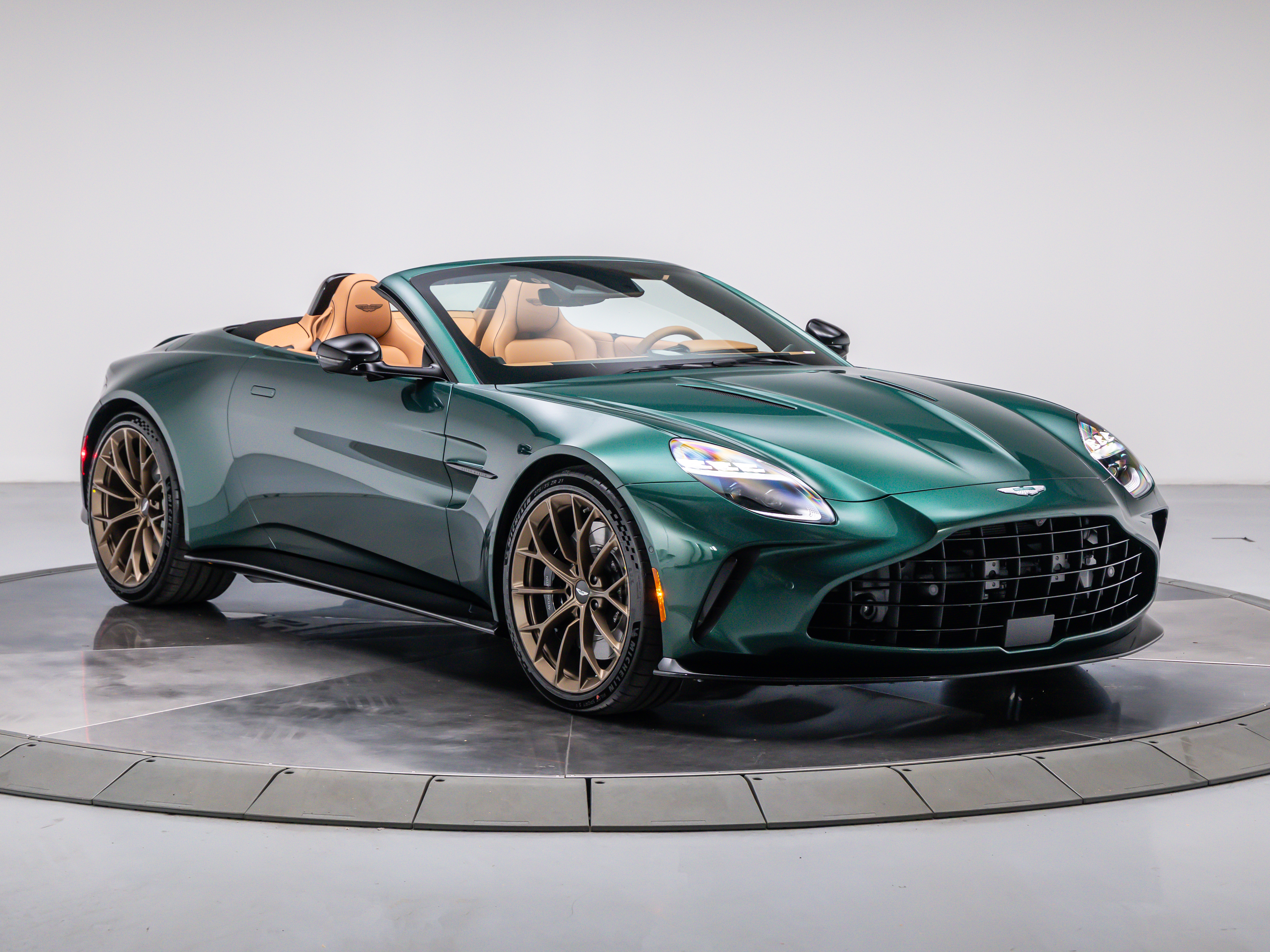 2026 Aston Martin Vantage Base