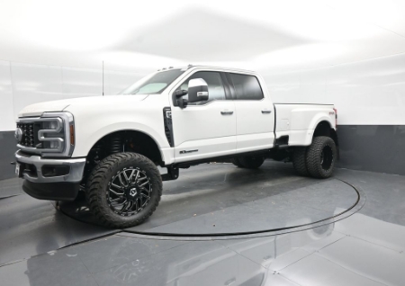 2026 Ford Super Duty F-350 DRW LARIAT