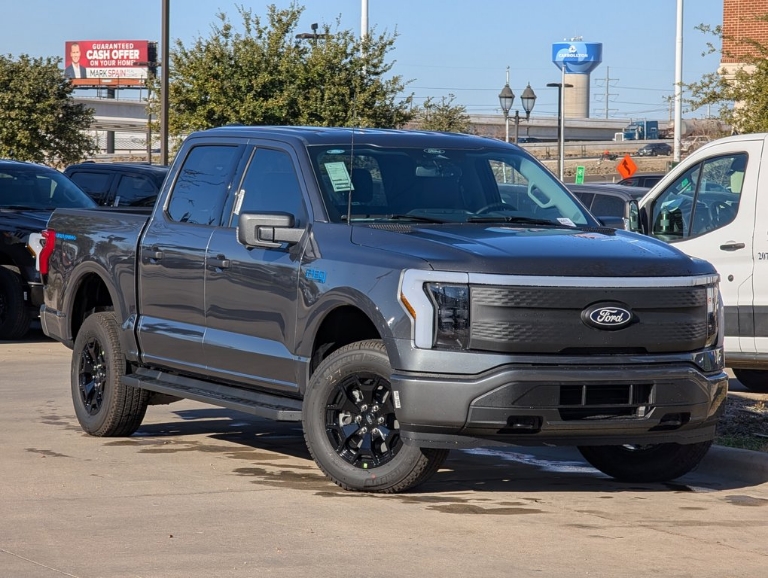 2025 Ford F-150 Lightning XLT