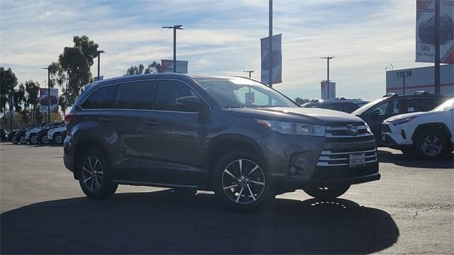 2019 Toyota Highlander SE