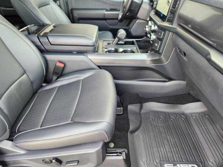 2025 Ford F-150 Lariat - Photo 10