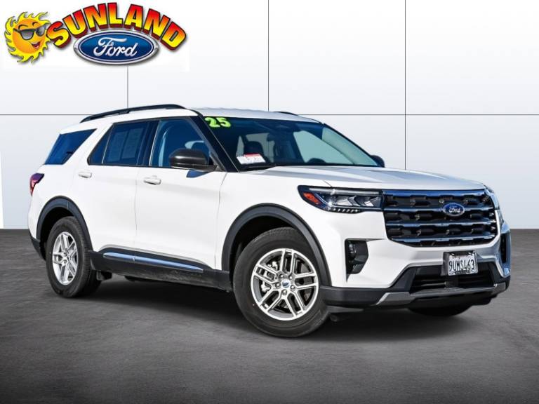 2025 Ford Explorer Active