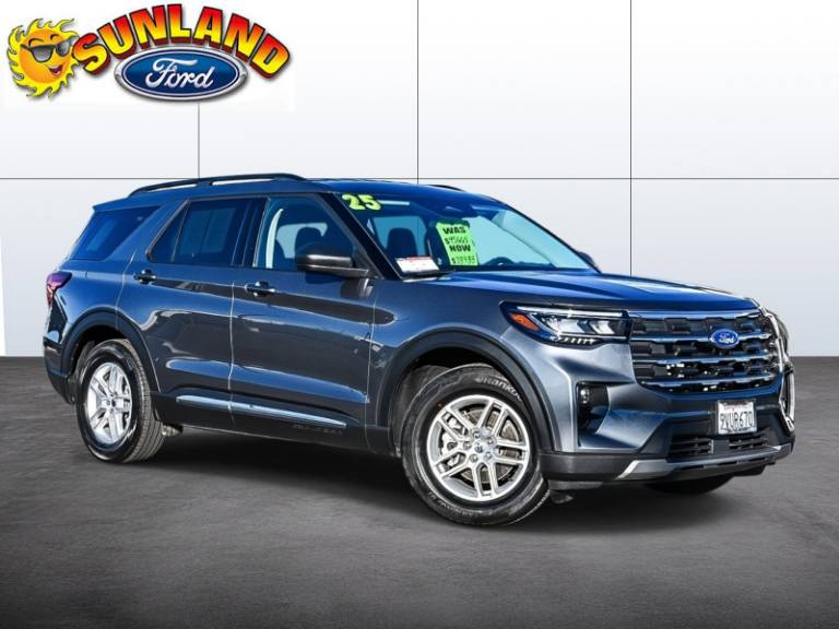 2025 Ford Explorer Active