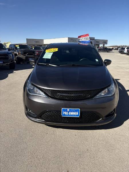 2020 Chrysler Pacifica Touring